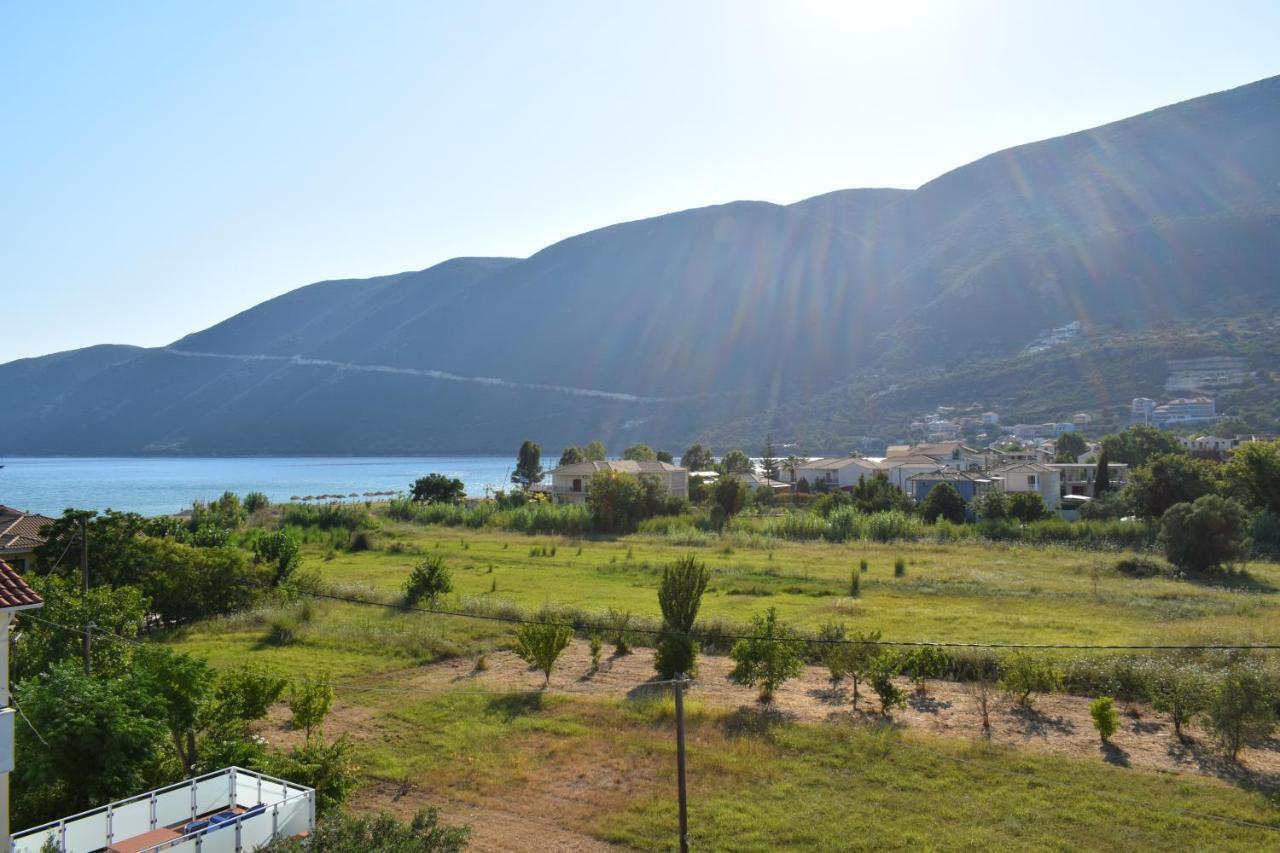 Ammos & Thalassa Vasiliki  Bagian luar foto